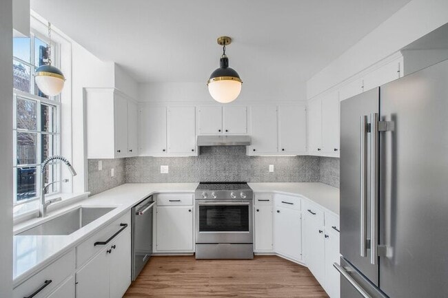 Building Photo - 1216 Sophia St