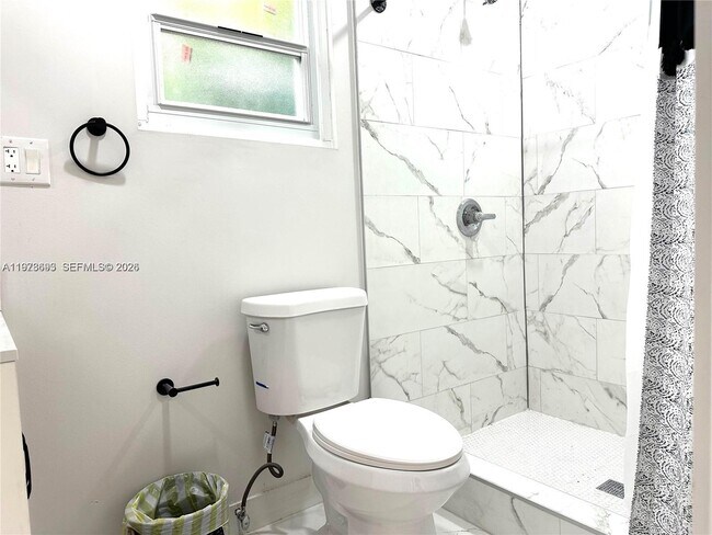 Building Photo - 8235 SW 41st Terrace