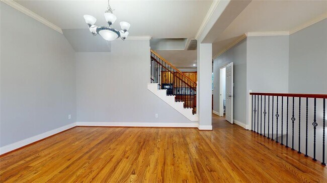 Building Photo - 328 Malone St