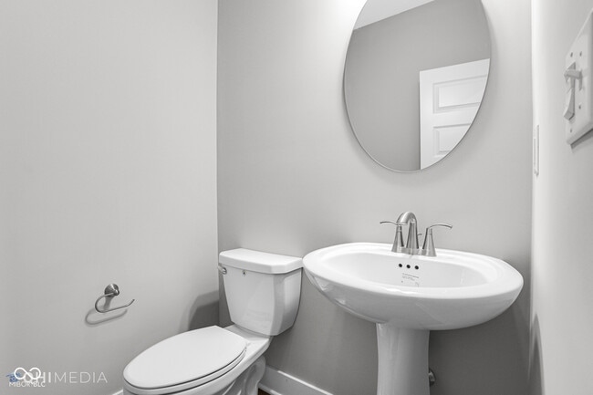 Building Photo - 2228 W 171st St