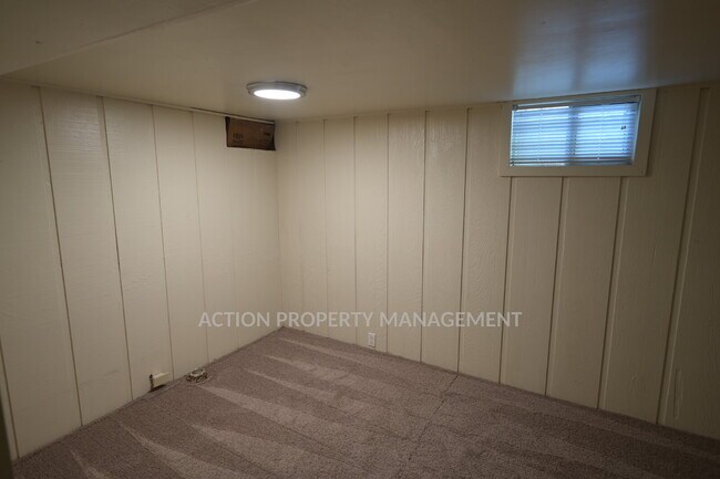Building Photo - 3 bed 1 bath home in Port Angeles