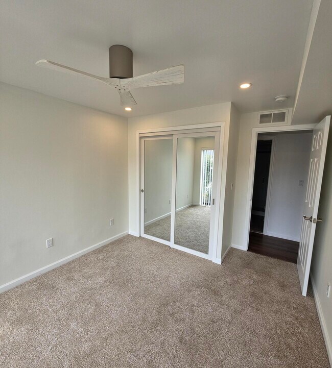 Building Photo - 18233 University Park Dr