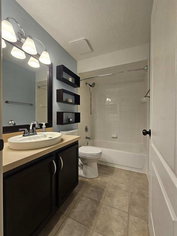 Building Photo - 9847 Crenshaw Cir