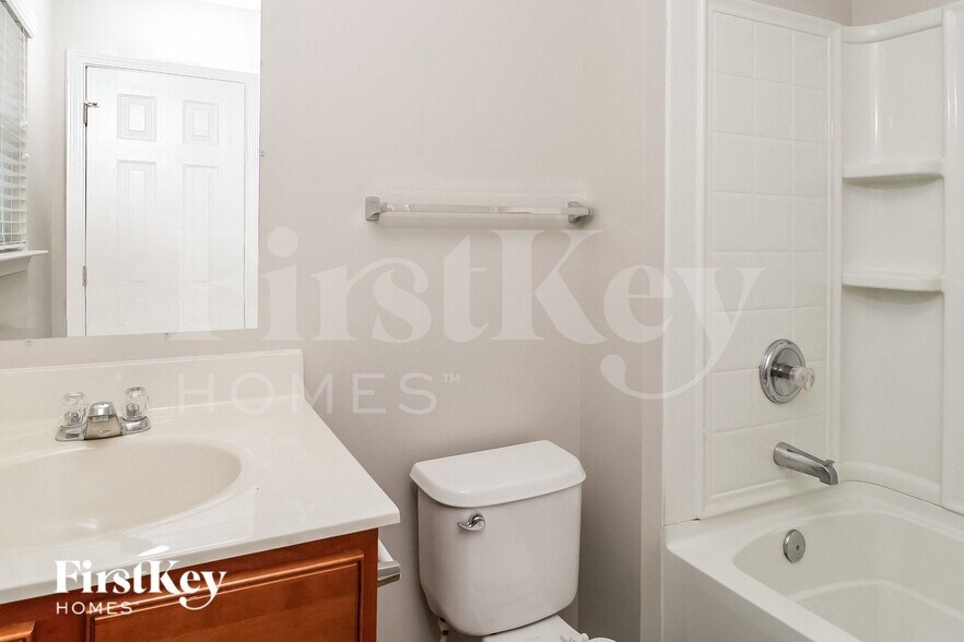 Building Photo - 6602 Championship Dr