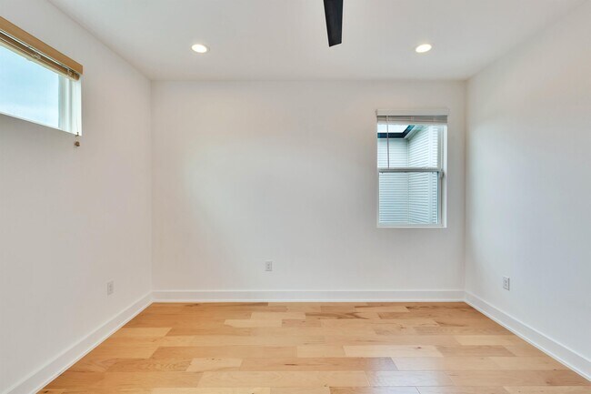 Building Photo - 5816 Harold Ct