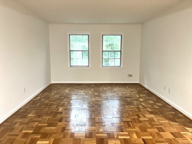 Building Photo - 6701 W Wakefield Dr