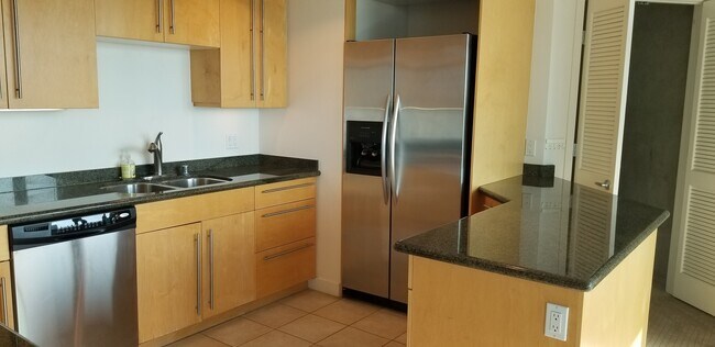 Building Photo - Cortez Hill 2 bed 2bath (downtown), 1217 sqft And Great Views