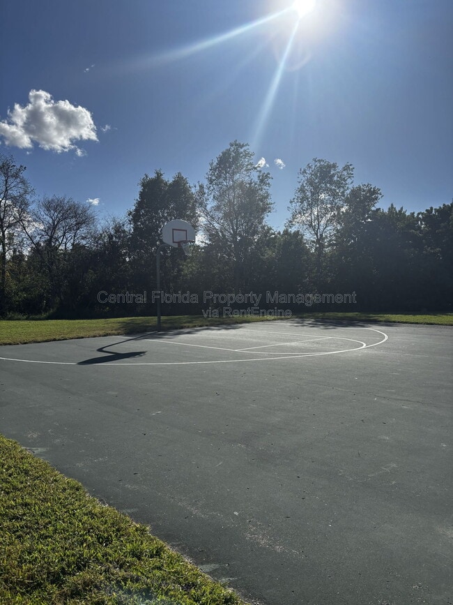 Building Photo - 16183 Old Ash Loop