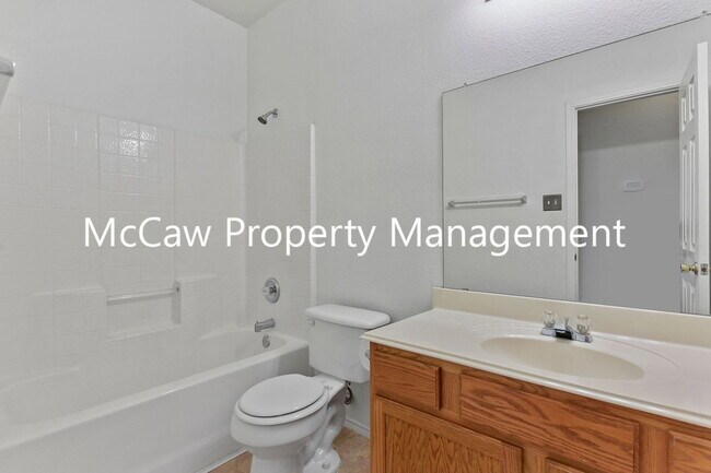 Building Photo - 5116 Meridian Ln