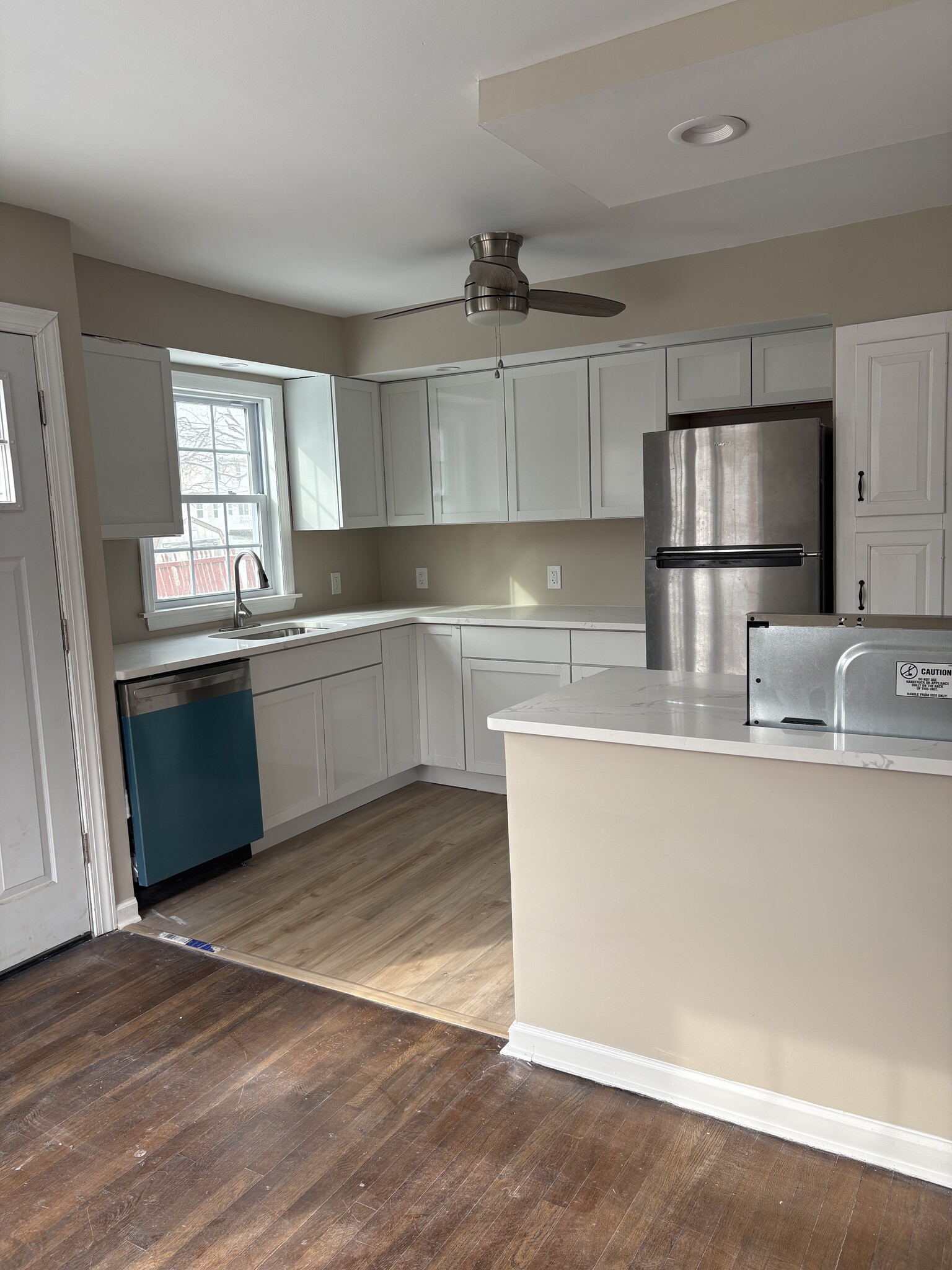 Building Photo - 8 Lynch Farm Dr