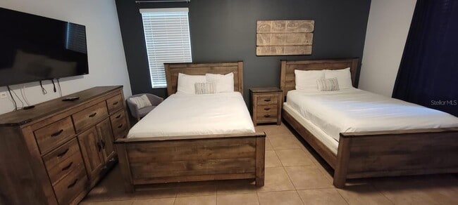 Building Photo - 4445 Shiva Loop