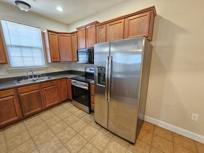Building Photo - 20 Roselite Cir