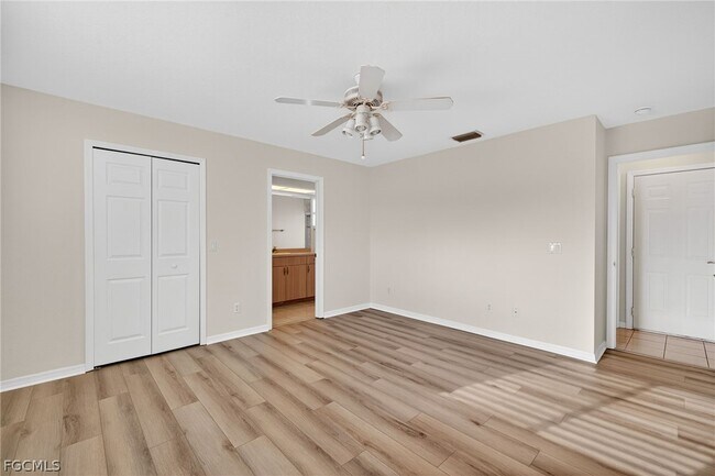 Building Photo - 1023 SE 18th Ave