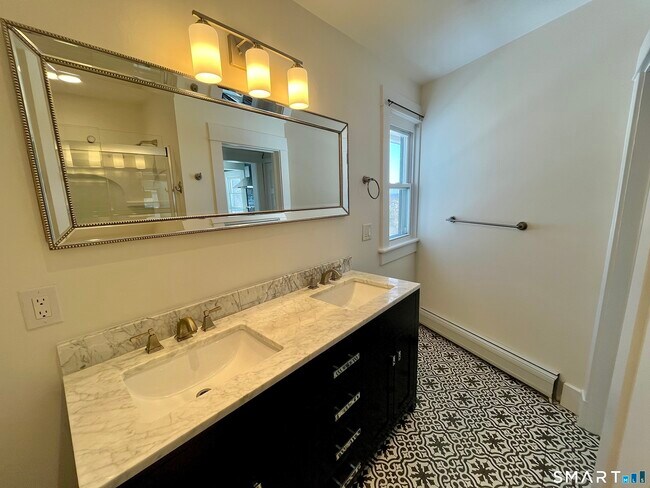 Building Photo - 29 Washington Ave