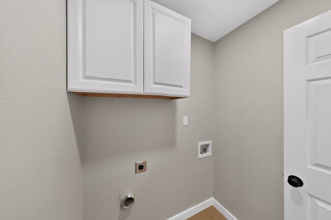 Building Photo - 4420 Seville Ln