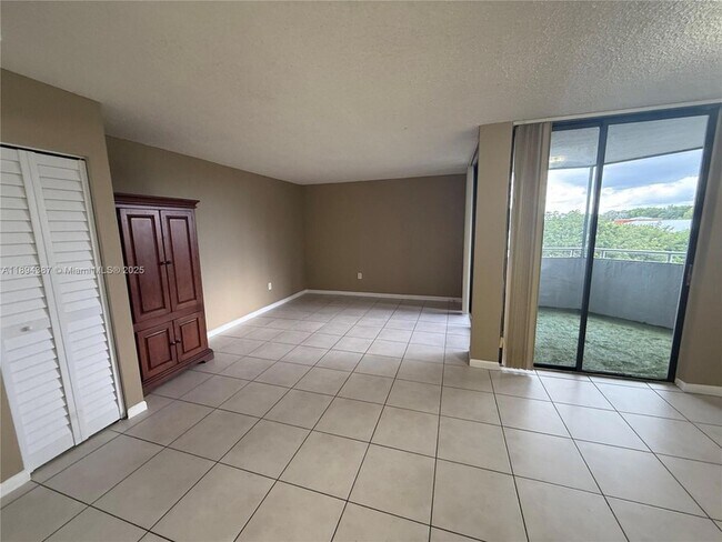 Building Photo - 8215 SW 152nd Ave