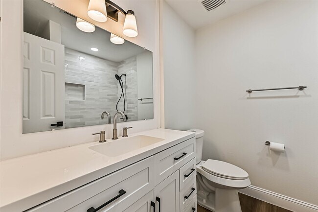 Building Photo - 229 Burkett St