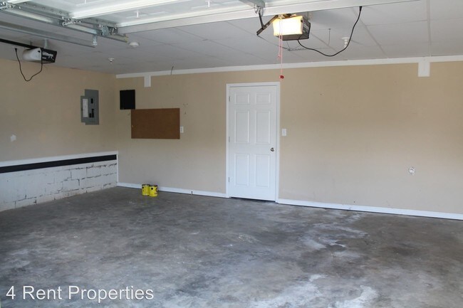 Building Photo - 4 br, 3 bath House - 1389 Mutual Drive