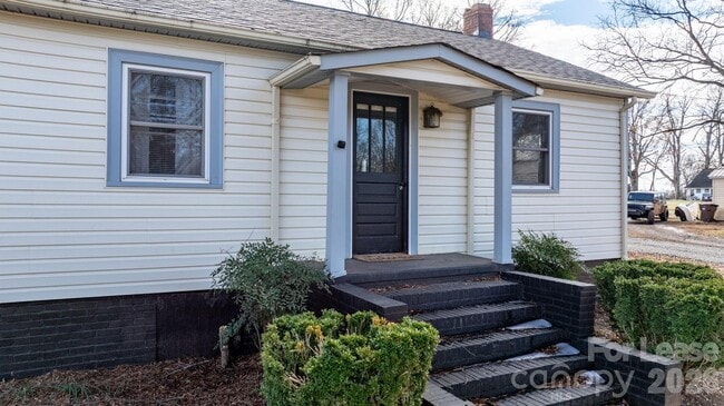 Building Photo - 116 Barnes Ln