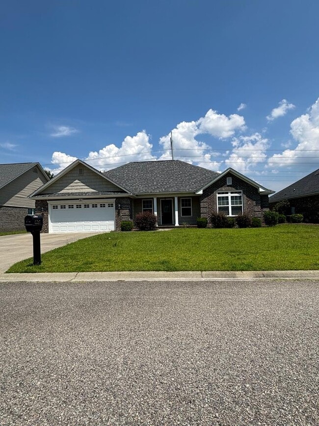 Primary Photo - 531 Waterlily Dr