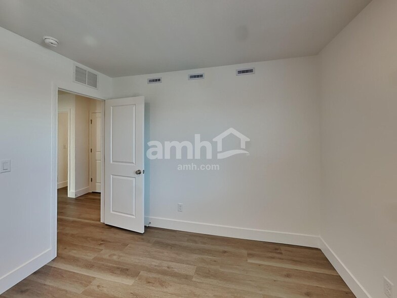 Building Photo - 5810 Astapor St