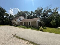 Building Photo - Large 2 bedroom, 1 bath for rent.