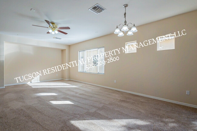 Building Photo - 6070 Wych Elm Pl