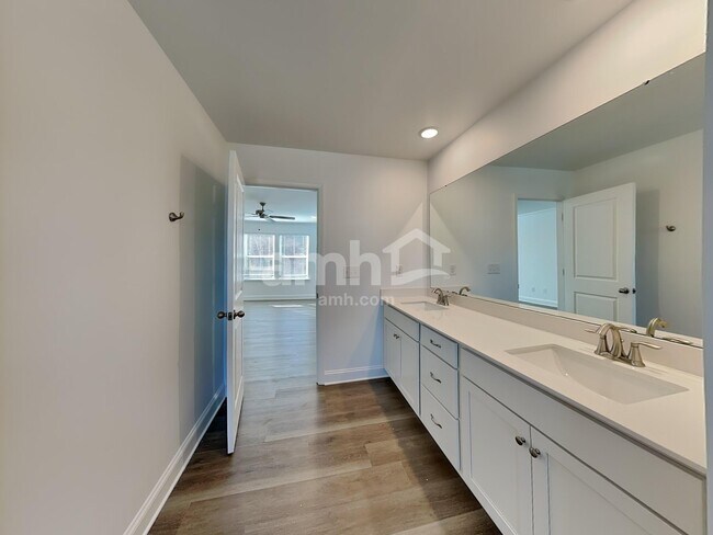 Building Photo - 3521 Jefferson Cor Ln