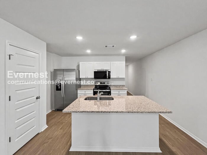 Building Photo - 480 Moonlight Cove