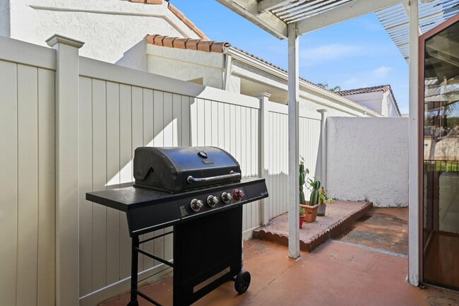 Building Photo - 1767 Capistrano Glen