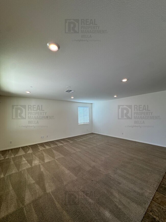 Building Photo - Spacious Menifee Home with Open Floor Plan, Walk-In Closets & Covered Patio