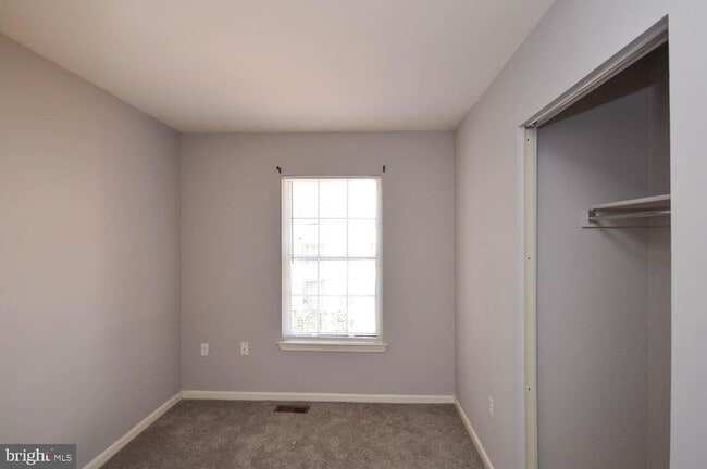 Building Photo - 14902 London Ln
