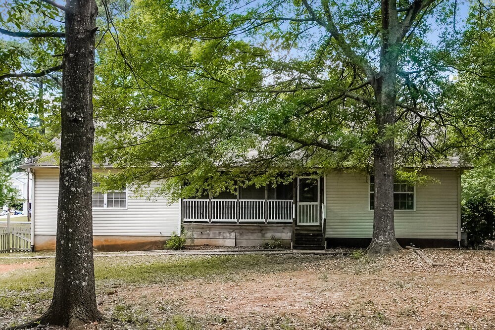 Building Photo - 5191 Memorial Ln SW