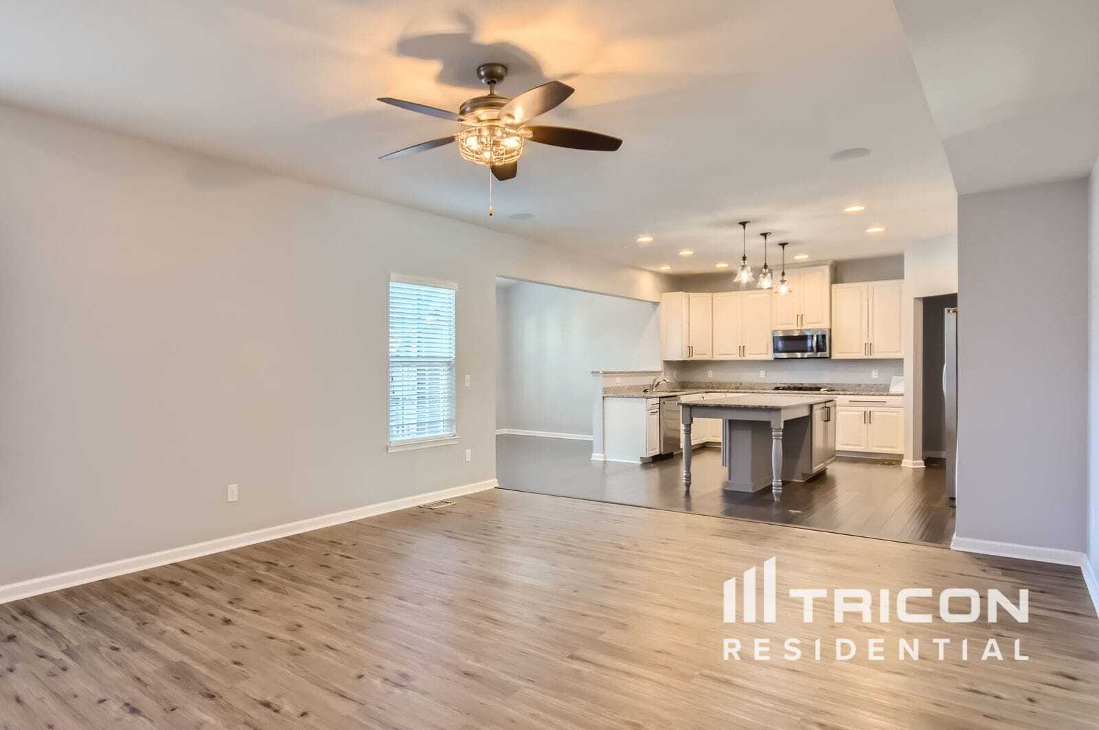 Building Photo - 2077 Morton Dr