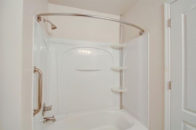 Building Photo - Amazing 3bed 2 Bath 2 Car Garage in Marble Leaf Addn Edmond OK