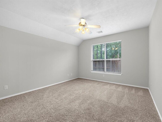 Building Photo - 23301 Tuttle Ct
