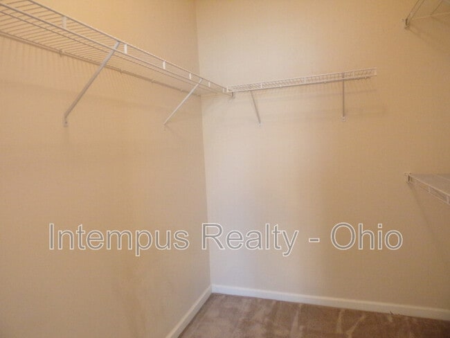 Building Photo - 8057 Crane's Crossing Dr