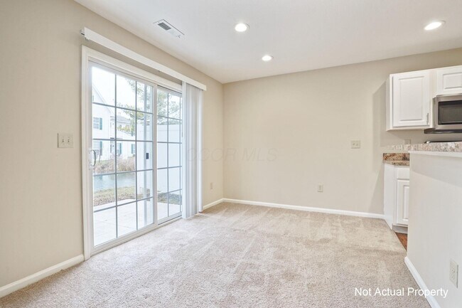 Building Photo - 5002 Stratford Pine Ln