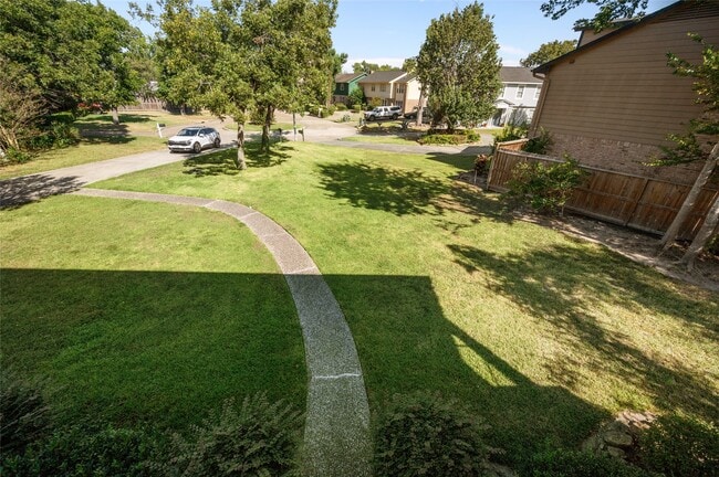 Building Photo - 4702 Bayou Vista Dr