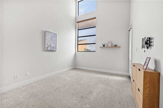 Building Photo - 2417 Charleston St