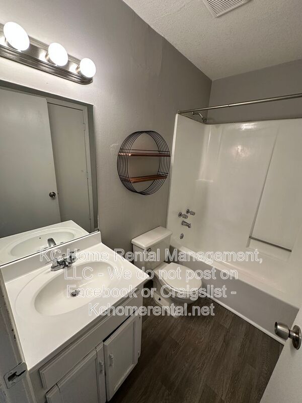 Building Photo - 211 Barr Rd