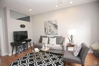 Building Photo - 2 bedroom in Chicago IL 60657