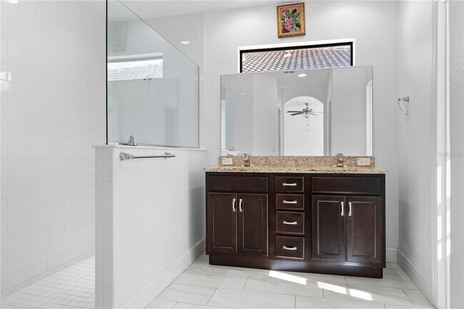 Building Photo - 2926 Siesta View Dr