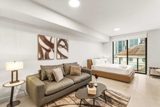 Building Photo - 121 NE 5th St