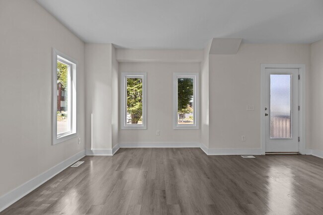 Building Photo - 516 New Bern Ave