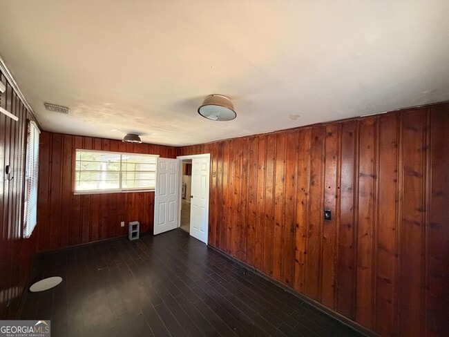 Building Photo - 2203 Tiger Flowers Dr NW