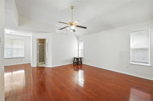Building Photo - 2711 Primrose Ln