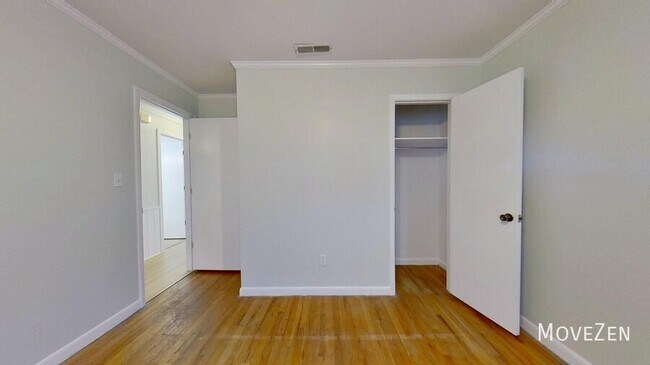 Building Photo - 109 Foxwood Ln