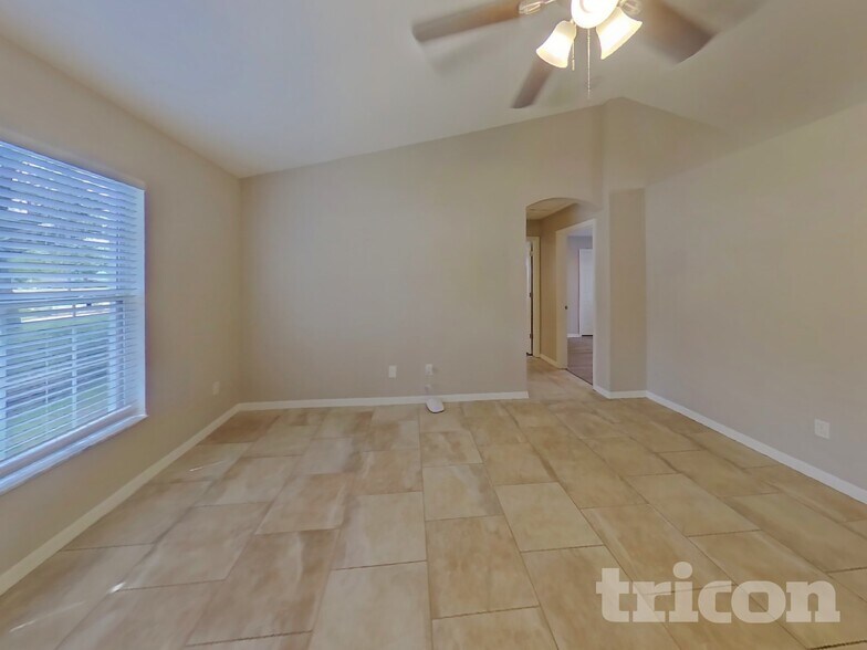 Building Photo - 744 Tranquility St