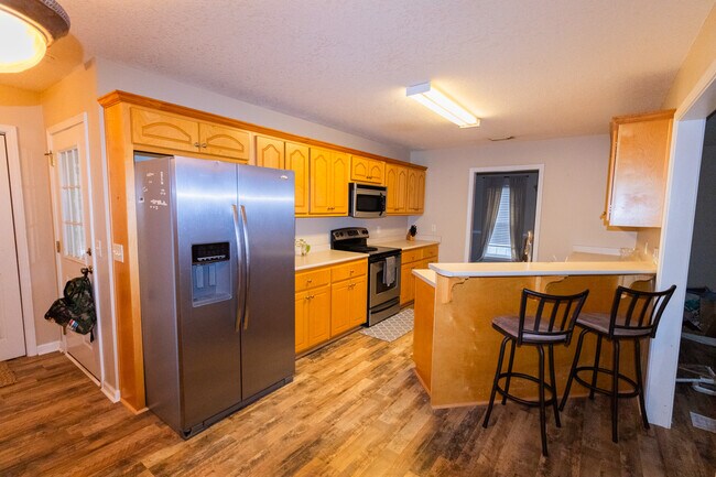 Building Photo - 1802 N Leah Ln